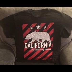 California We Like to Party Short Sleeve T-Shirt L